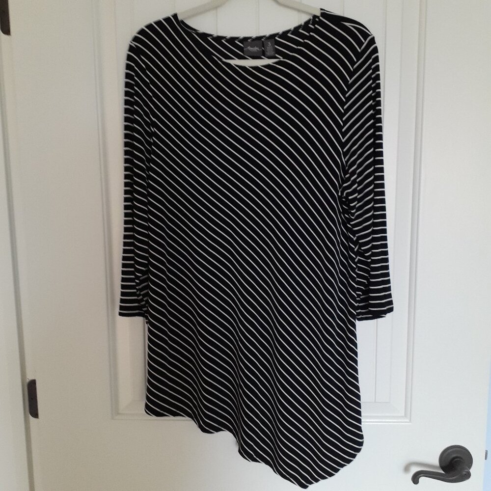 Chico's Travelers Diagonal Stripe Asymmetrical Hem Tunic Black Size 3/Size XL